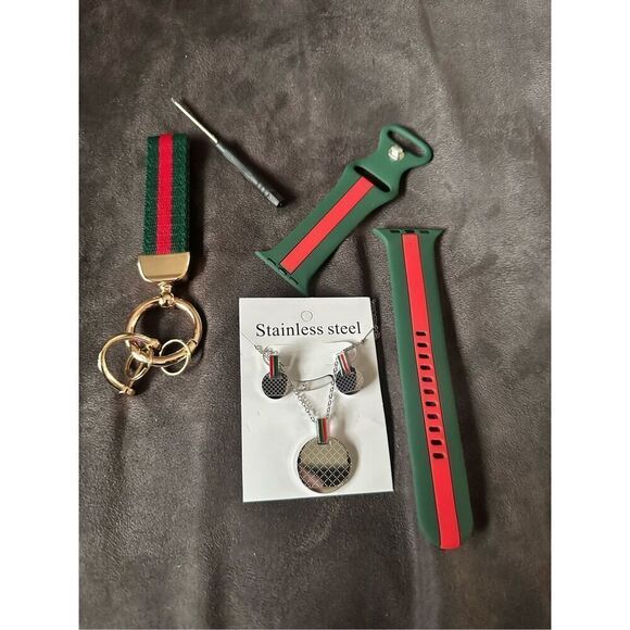 Bundle of 5 beautiful items,a scarf, necklace and earring set keychain, and w - Picture 11 of 16